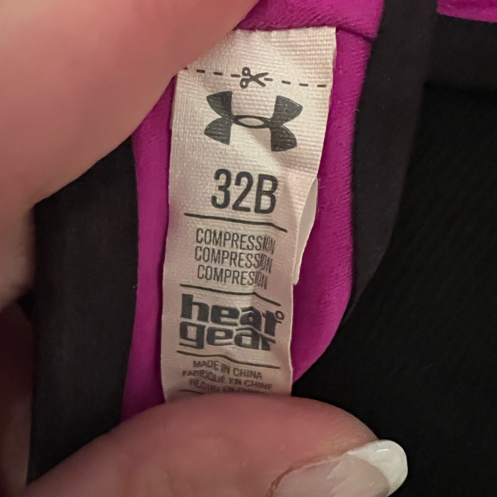 UNDER ARMOUR PADDED BRA SIZE 32B - Picture 5 of 5
